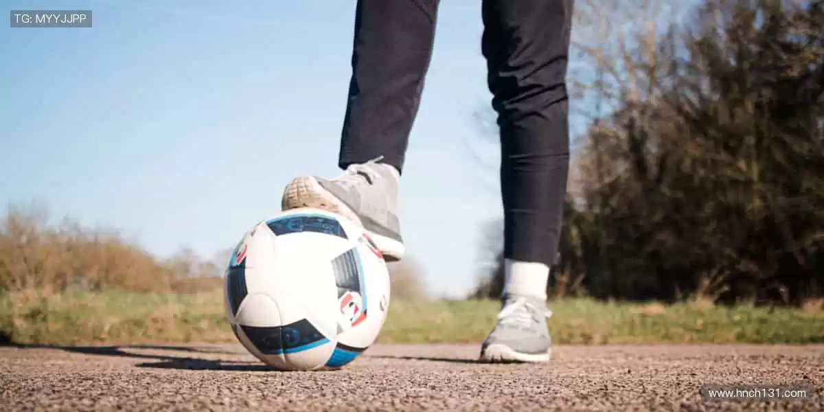 「错过直播?精彩回放随时看!📲订阅频道,精彩永不缺席!」